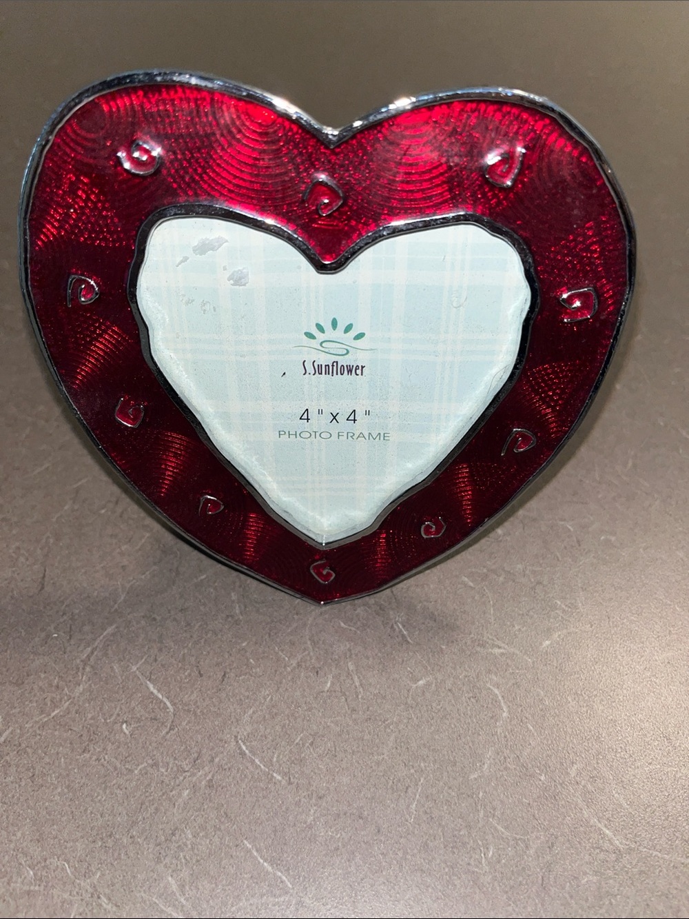 Red Heart Photo Frame - 4" x 4"